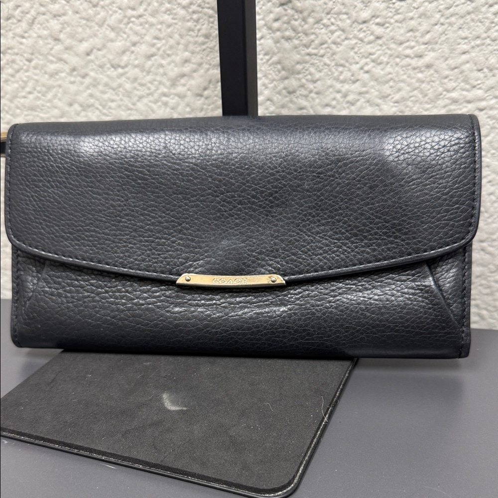 Vintage Coach Madison Black Pebbled Leather Wallet